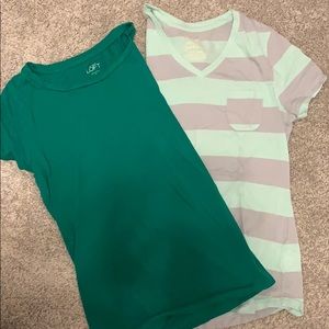 Set of two tshirts for women.